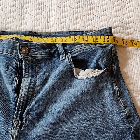 American Eagle Mom Jeans Size 16 Short - Picture 5 of 13